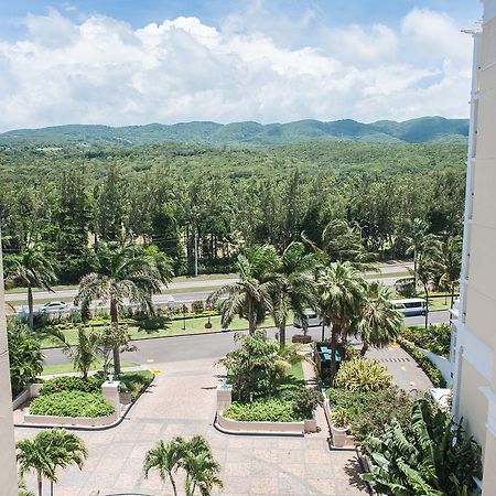Palmyra Luxury Beach Condos Montego Bay Exteriör bild