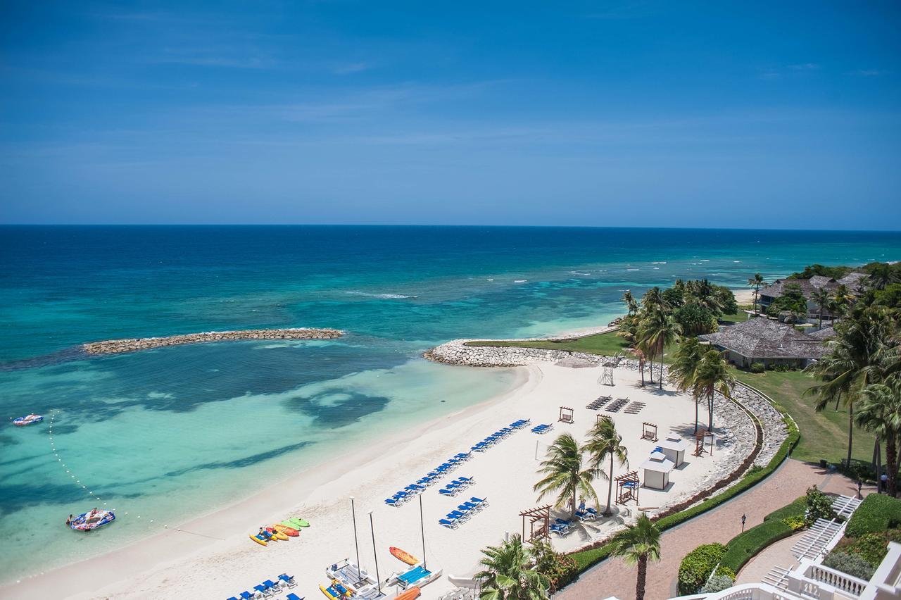 Palmyra Luxury Beach Condos Montego Bay Exteriör bild
