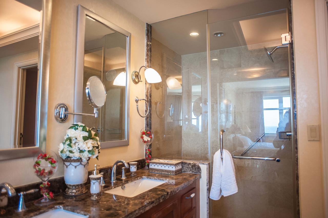 Palmyra Luxury Beach Condos Montego Bay Exteriör bild