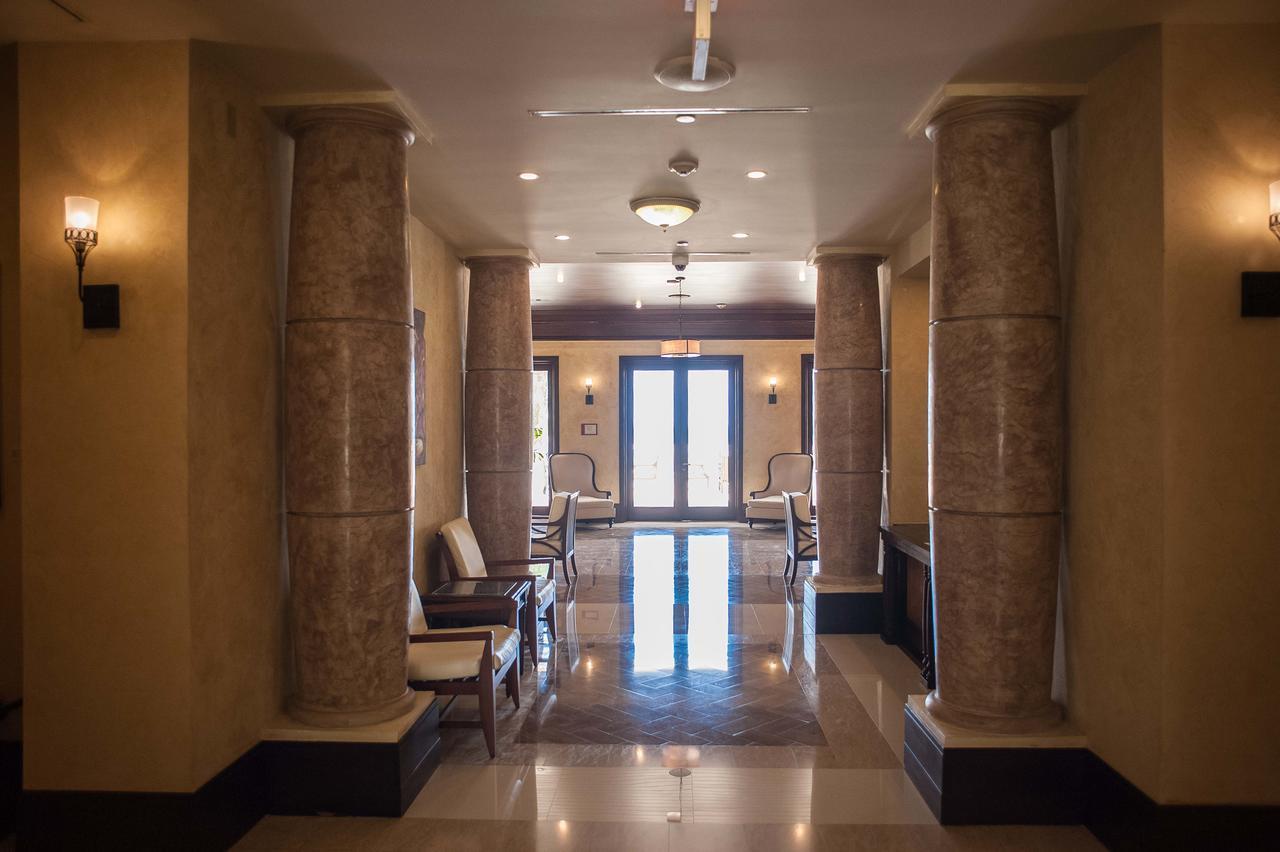 Palmyra Luxury Beach Condos Montego Bay Exteriör bild