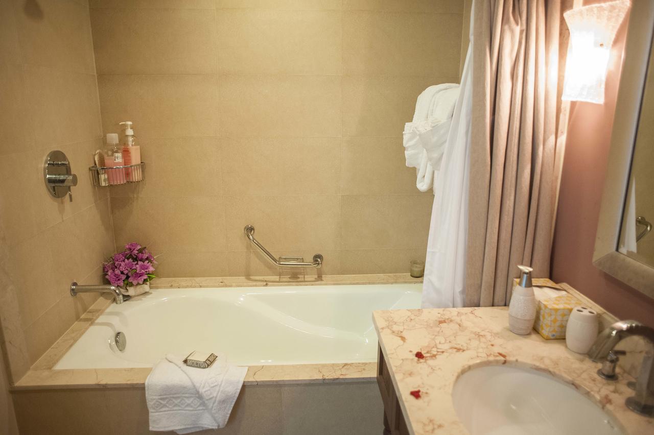 Palmyra Luxury Beach Condos Montego Bay Exteriör bild