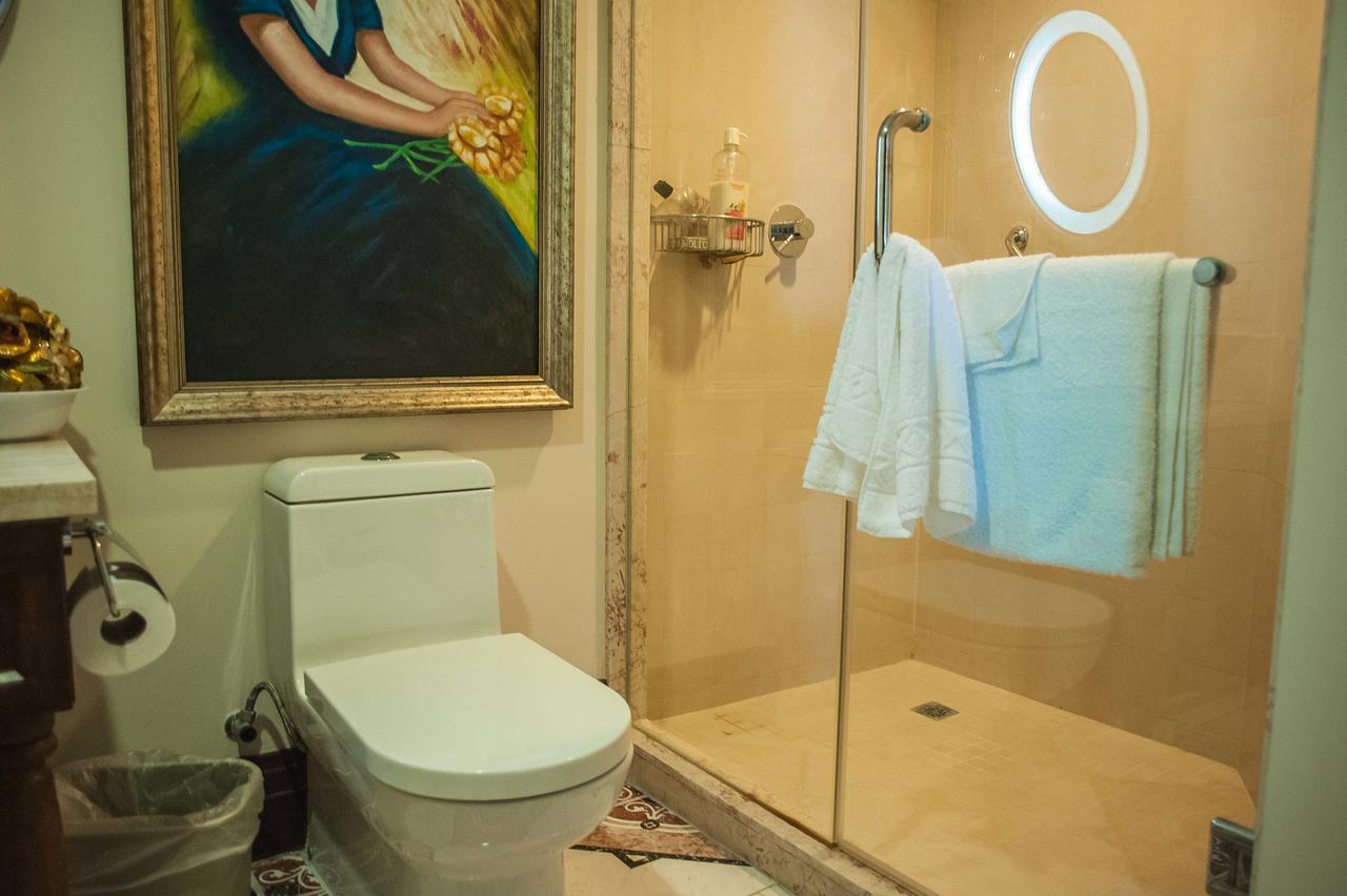Palmyra Luxury Beach Condos Montego Bay Exteriör bild
