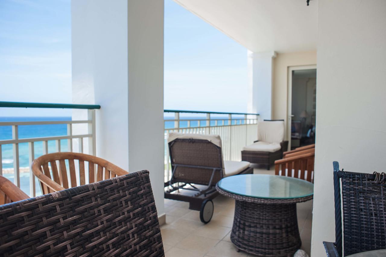 Palmyra Luxury Beach Condos Montego Bay Exteriör bild